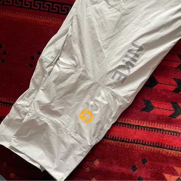 Nike ACG light grey cropped utility track pants size medium - Picture 16 of 16